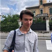 Insegnante privato Milano studente di fisica, chimica, matematica e altre materie scientifiche per adolescenti fino ai 16 anni